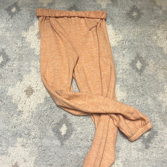 Cute blanket material joggers! - Picture 1 of 2